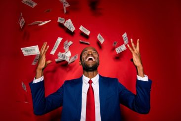 Por que o mundo funciona vendendo e comprando dólar hoje?